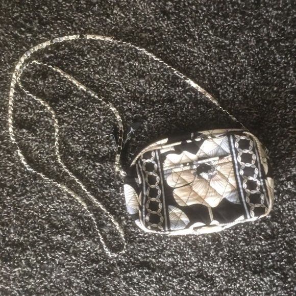 Vera Bradley Handbags - Vera Bradley Crossbody